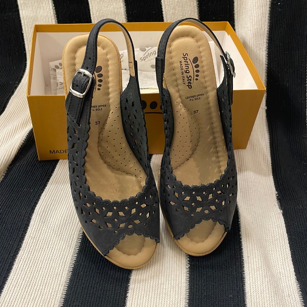 NEW Spring Step “Betsey” COMFORT Black Wedges